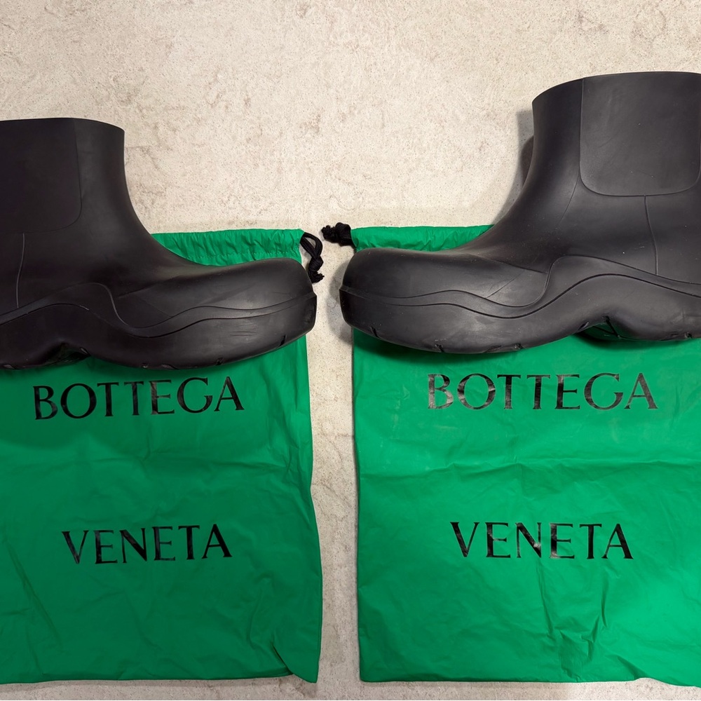 Bottega Veneta Black Rubber Puddle Boots